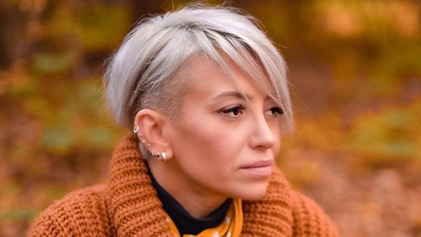 Giulia a lansat „Absent”, o poveste de dragoste în versuri