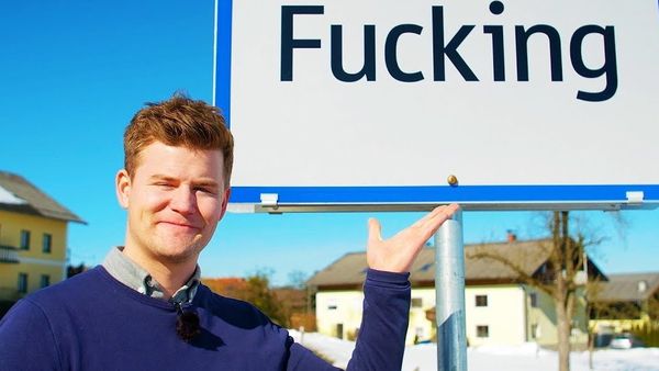 Locuitorii satului Fucking din Austria au decis să schimbe numele localității, după ce acesta a devenit viral pe internet