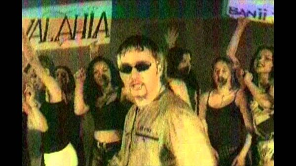 VALAHIA - Banii Si Fetele