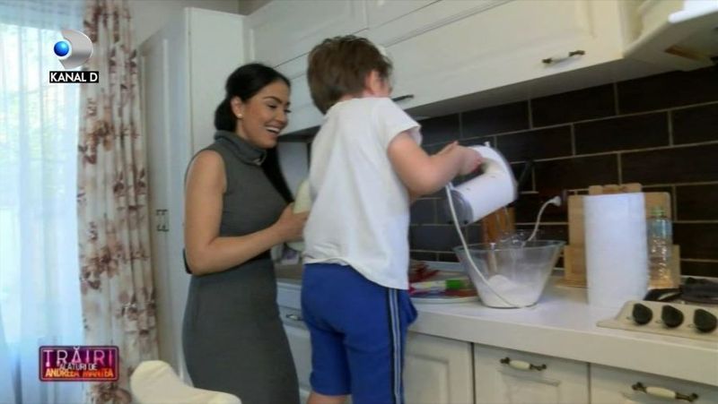 David Mantea și mama sa, Andreea Mantea