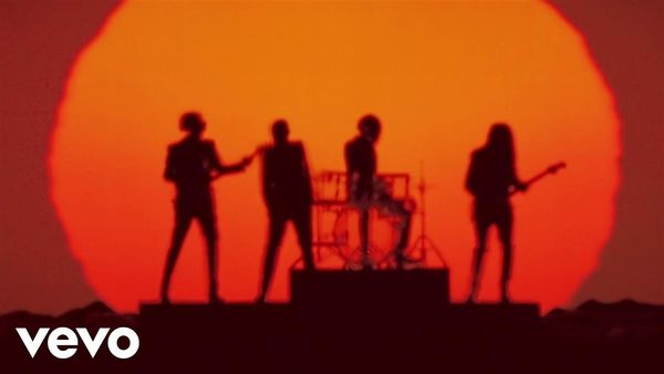 DAFT PUNK feat. PHARRELL WILLIAMS - Get Lucky