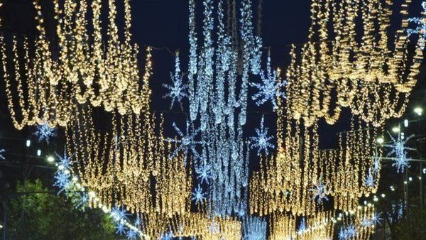 Iluminatul festiv va fi aprins &icirc;n această seară &icirc;n București