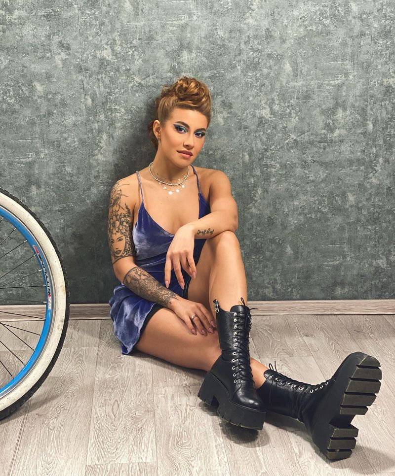 Nicoleta Nucă vrea să adopte doi copii