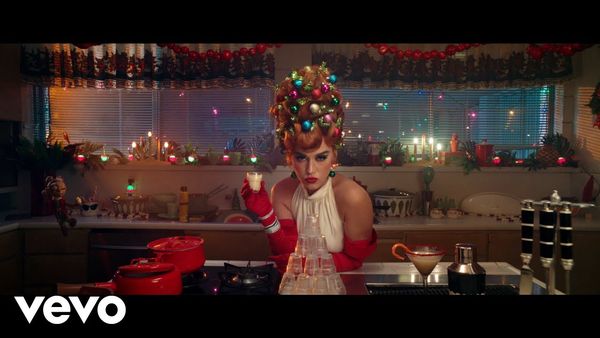 KATY PERRY - Cozy Little Christmas