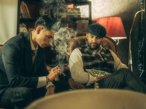 VIDEOCLIP OFICIAL | Smiley și Emilian au lansat &bdquo;Uită-mă&rdquo;