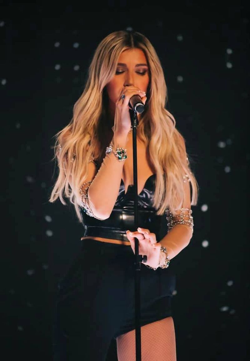 Alina Eremia - concert online