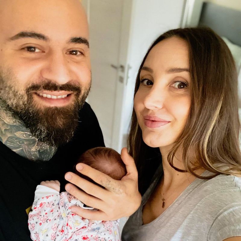 Matteo, soția și fiica sa, Mia