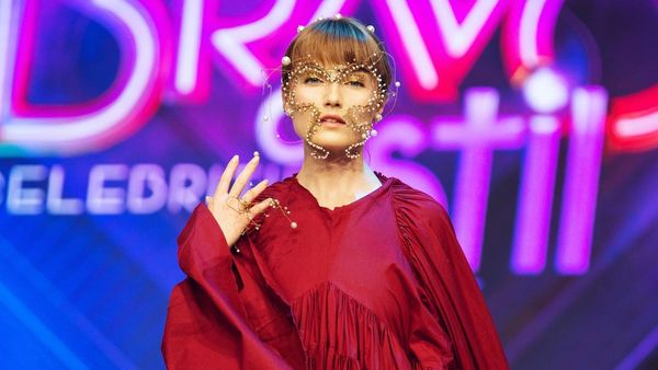 Alexandra Ungureanu este câștigătoarea „Bravo, ai Stil! Celebrities”