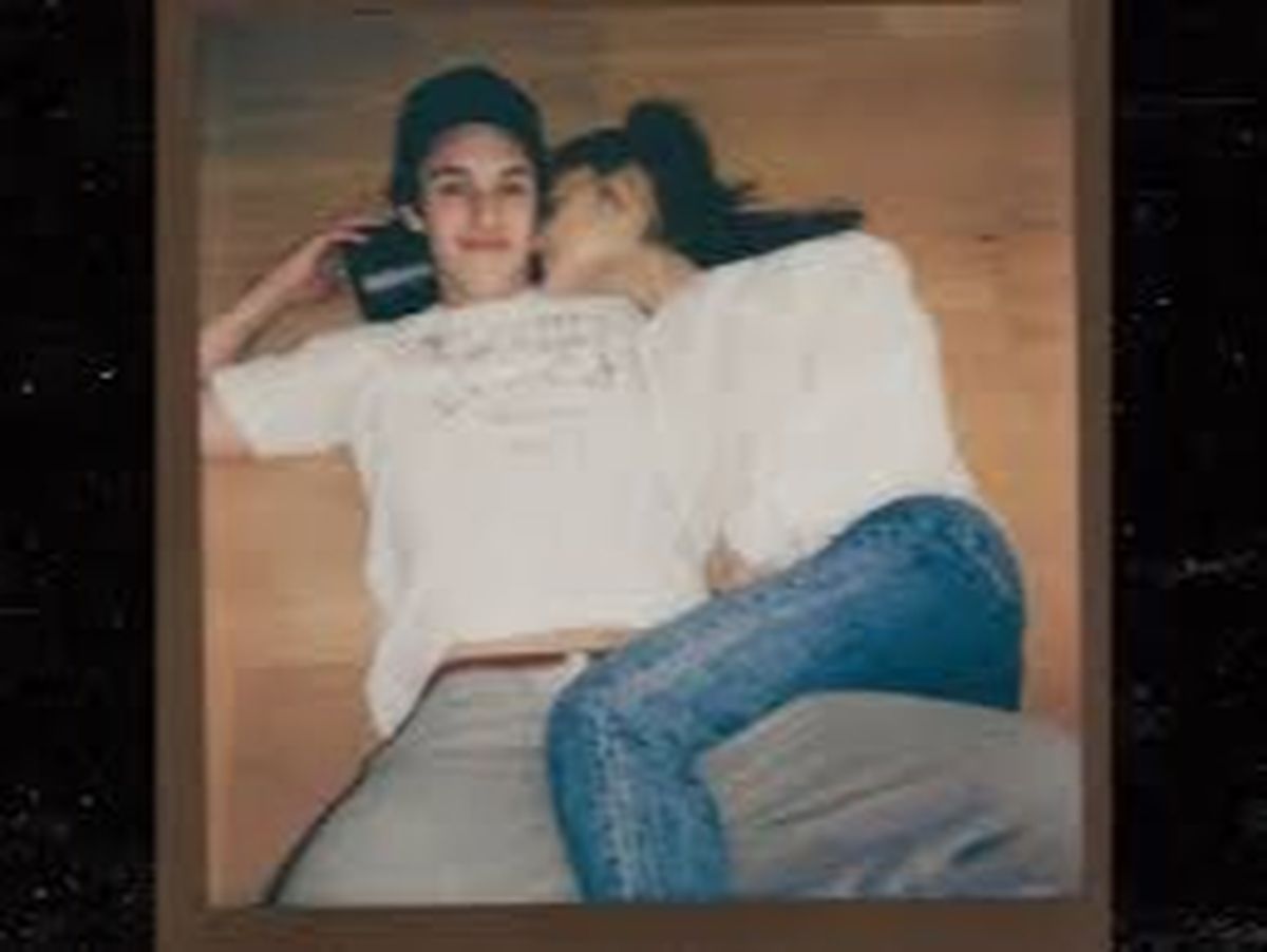 Ariana Grande s-a logodit 