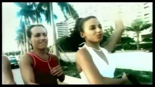 ALEXIA - Uh La La La