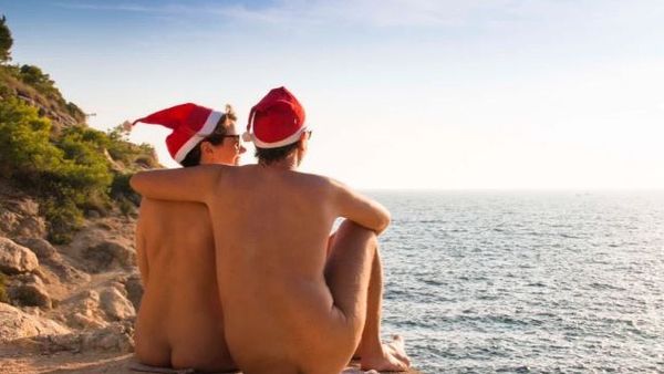 Bloggerii care an de an petrec Crăciunul complet goi! &Icirc;n ce destinații exotice au petrecut p&acirc;nă acum și ce aleg pentru anul acesta