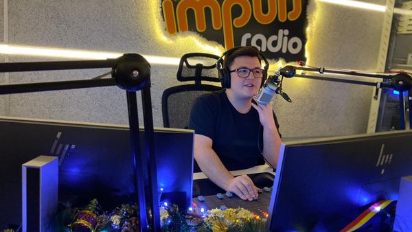 VIDEO | Mihai H&icirc;nda de la Bară la Bară vă urează &bdquo;Sărbători fericite!&rdquo;