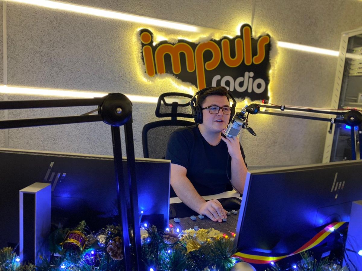 VIDEO | Mihai H&icirc;nda de la Bară la Bară vă urează &bdquo;Sărbători fericite!&rdquo;