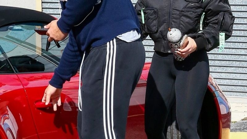 Jennifer Lopez, apariție neinspirată &icirc;n public. Cum a fost surprinsă &icirc;n timp se ce ducea la sala