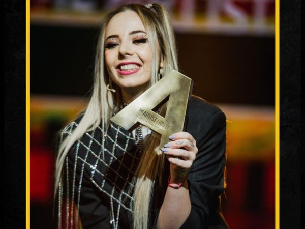 Olivia Addams a c&acirc;știgat premiul &bdquo;Best new artists&rdquo; la The Artist Awards