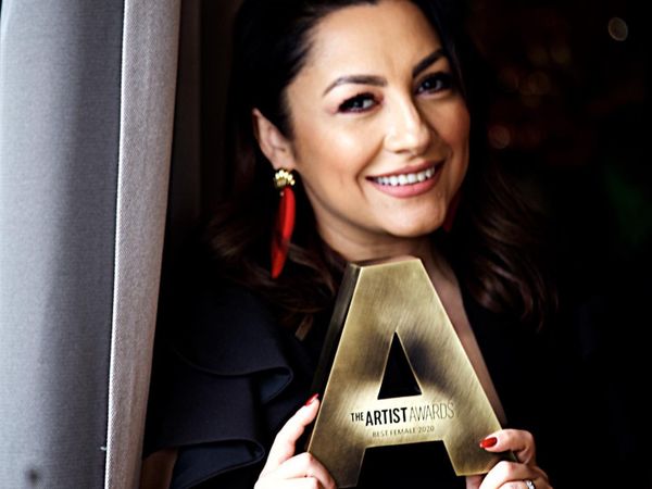 The Artists Awards 2020! Andra a c&acirc;știgat premiul &bdquo;Best Female&rdquo;