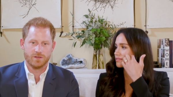 Prințul Harry și Meghan Markle au lansat primul podcast. Vocea lui Archie s-a auzit pentru prima dată