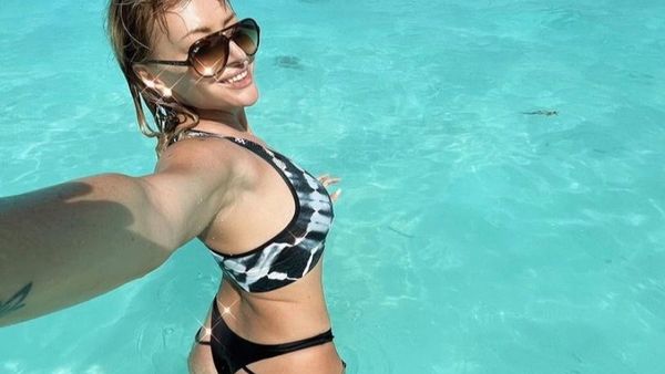 Delia şi-a arătat posteriorul ferm în vacanța din Zanzibar: „Trăiești visul...”