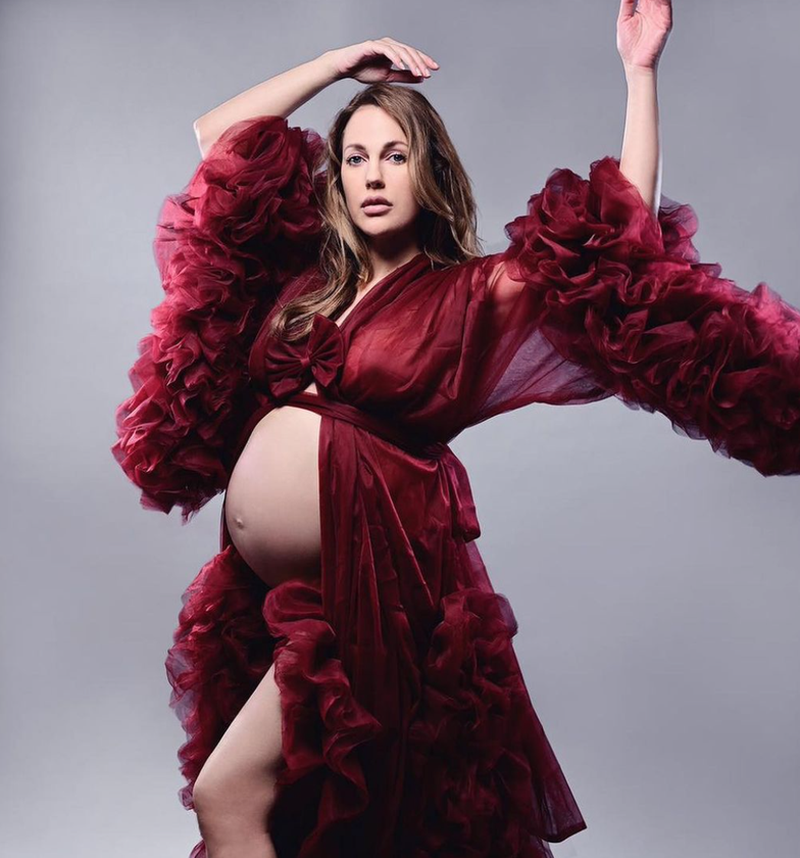  Meryem Uzerli însărcinată