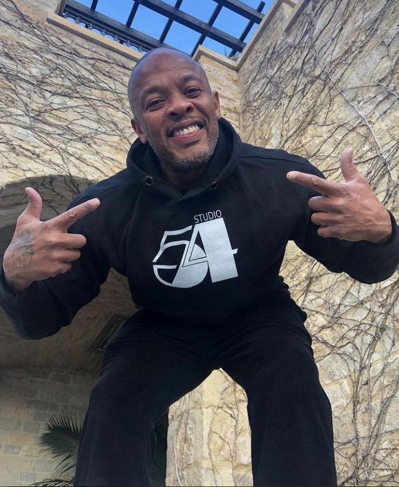 Dr. Dre, internat în spital