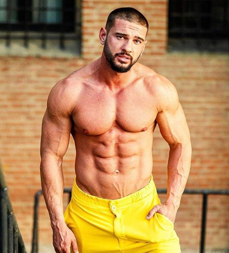  Dorian Popa vrea să-și schimbe numele din buletin