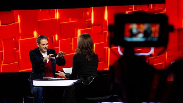 Dan Negru, următorul invitat la „40 de întrebări cu Denise Rifai”, marți, 12 ianuarie, de la ora 22:30, la Kanal D