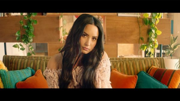 CLEAN BANDIT FT DEMI LOVATO - Solo