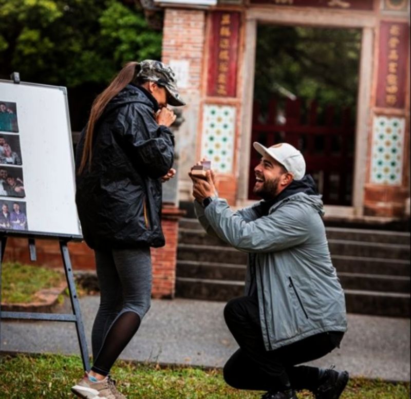 Speak și Ștefania logodna 