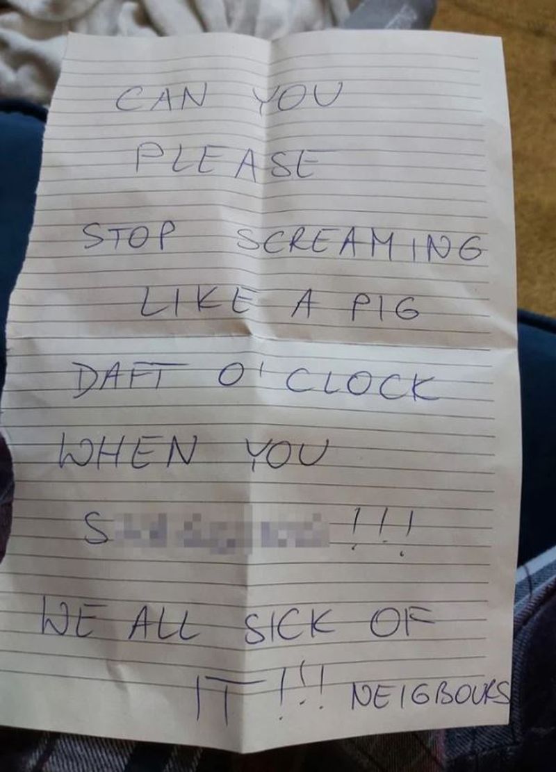 „Încetează să mai țipi ca o scroafă”