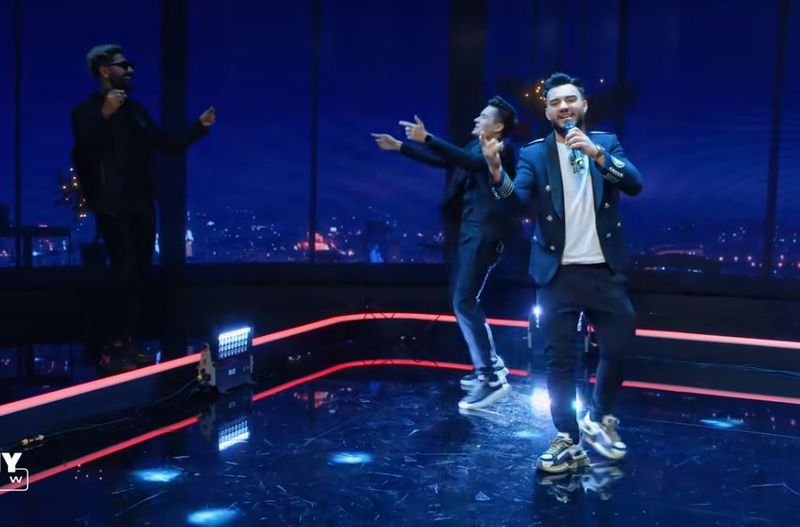 Selly, Jador și Connect-R