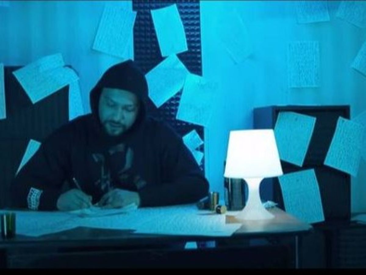 Bitză a lansat &bdquo;Șiruri&rdquo;