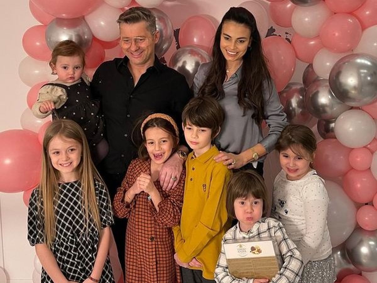 Cum fac ore online copiii Ancăi Serea? Adi Sînă a dat din casă la „Invitatul de 12”