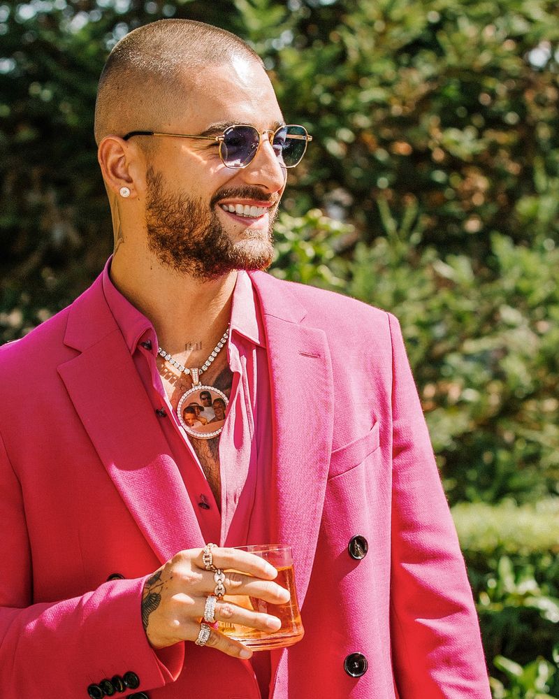 Maluma pe coperta revistei Elle