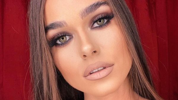 Theo Rose a meditat pentru prima dată și le-a povestit și fanilor ei experiența: „Începutul a fost un râs”