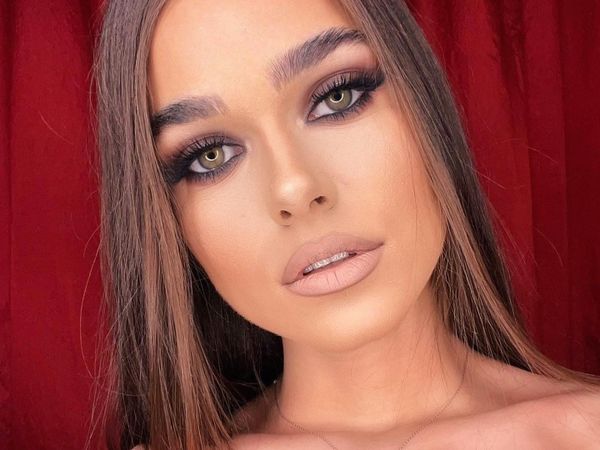 Theo Rose a meditat pentru prima dată și le-a povestit și fanilor ei experiența: &bdquo;&Icirc;nceputul a fost un r&acirc;s&rdquo;