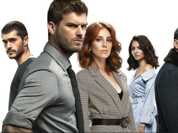 &bdquo;La răscruce&rdquo; are premiera astăzi, de la ora 23:30,  imediat după &rdquo;Survivor Rom&acirc;nia!&rdquo;