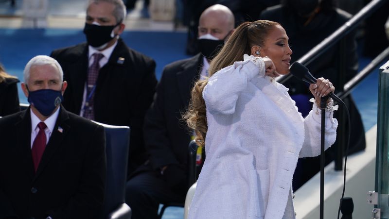 Jennifer Lopez a cântat la ceremonia de învestire a lui Joe Biden 