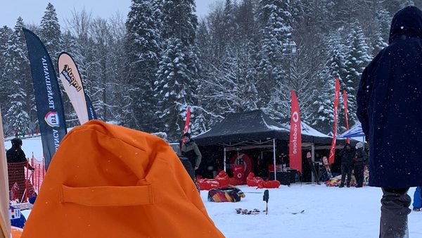 Winter Tour te invită la zăpadă weekend-ul acesta pe pârtia din Azuga