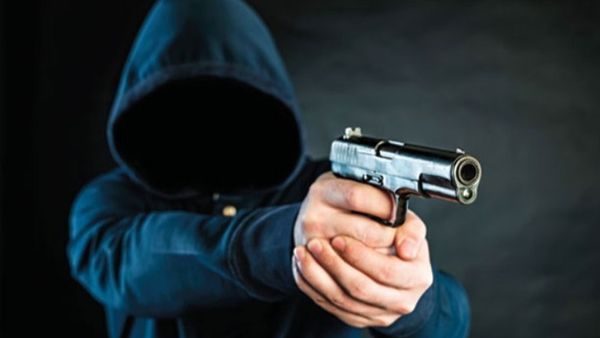 Jaf mai ceva ca &icirc;n filme. A tras cu aspiratorul aproape 60.000 de euro din seiful unui supermarket din Germania