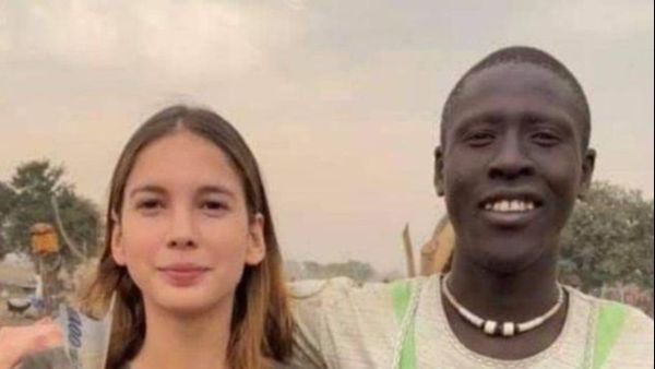 Un YouTuber celebru și-a scos iubita la v&acirc;nzare de Ziua &Icirc;ndrăgostiților. Fanii au luat foc c&acirc;nd au aflat