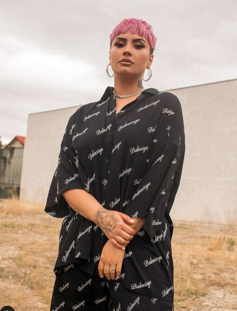 Demi Lovato - Dancing with the Devil