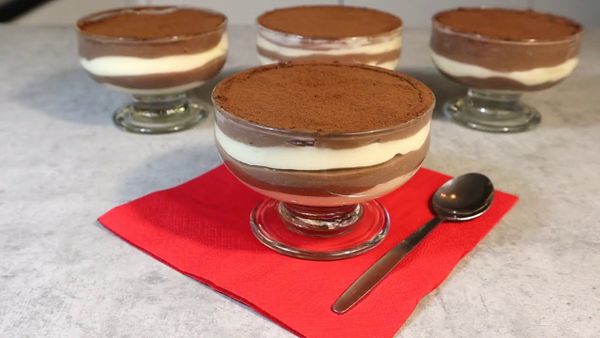 Cum se prepară prăjitura virală de pe Tik Tok „Să fac spume dacă știu”