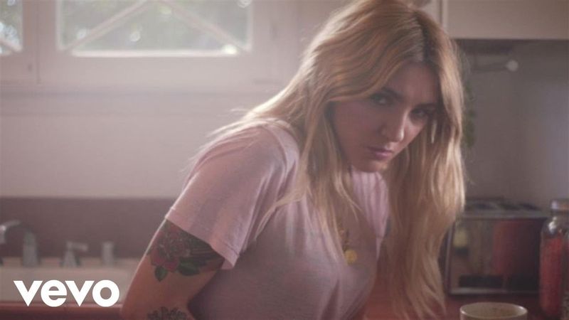JULIA MICHAELS - Issues