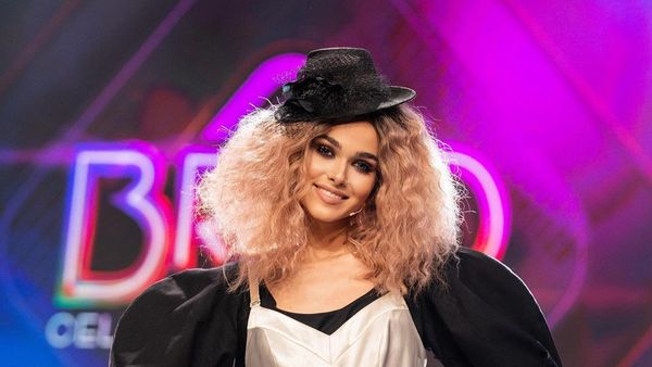 Theo Rose le răspunde celor care o critică pentru stilurile muzicale abordate: „Să știți că nu m-am îmbogățit”