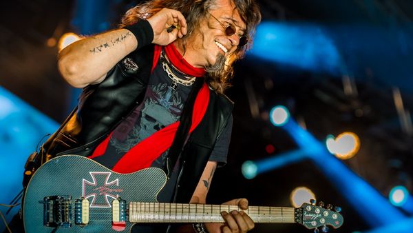 Adi Bărar, fondatorul trupei Cargo, infectat cu COVID-19. Anunțul trupei: &bdquo;Toate gandurile noastre sunt acum alaturi de el&rdquo;