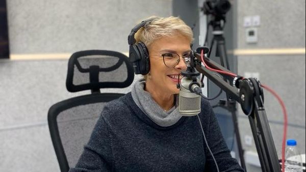 Teo Trandafir, următoarea invitată &icirc;n emisiunea de duminică a lui Cosmin Cernat