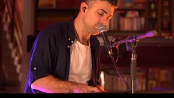 Vunk continuă lansarea melodiile live din Sufragerie: 5,3