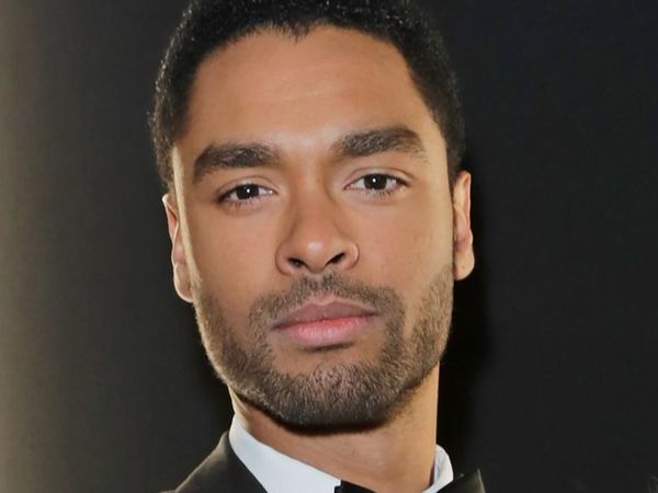 Reg&eacute;-Jean Page revine &icirc;ntr-o nouă producție Netflix 