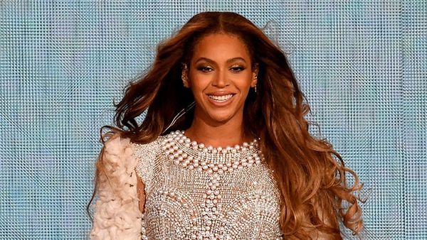 Beyonce a lansat un video-tribut! Artista a c&acirc;ntat &icirc;n onoarea unei fetițe care a murit din cauza unei tumori pe creier