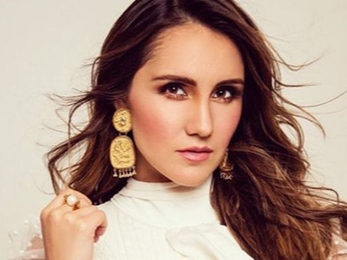 Dulce Maria din trupa RBD a publicat prima fotografie cu fetița ei